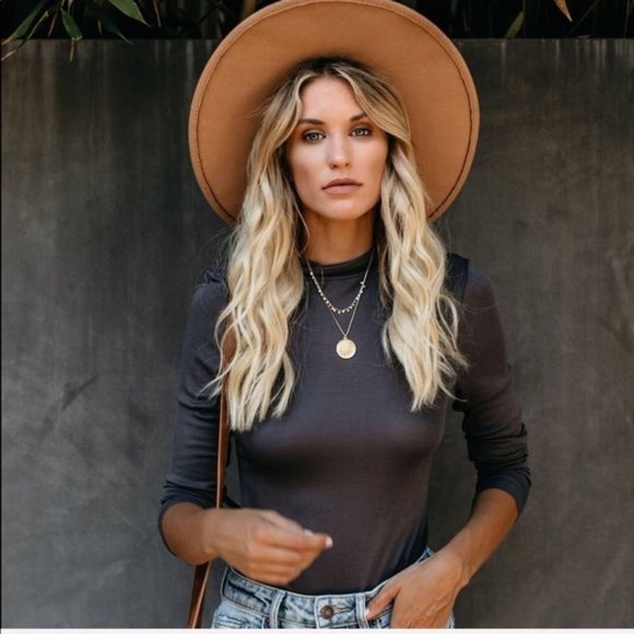 DAY TO DAY KNIT TURTLE NECK VICI// BY TOGETHER - Picture 6 of 8